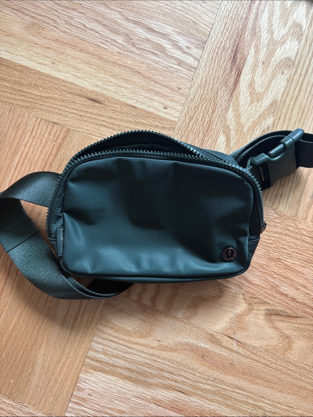 lululemon Everywhere Belt Bag 1L Dark Green, Hunter Green